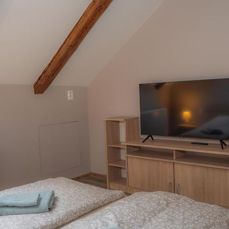 Apatman Fellini House Appartement Trenčín Buitenkant foto
