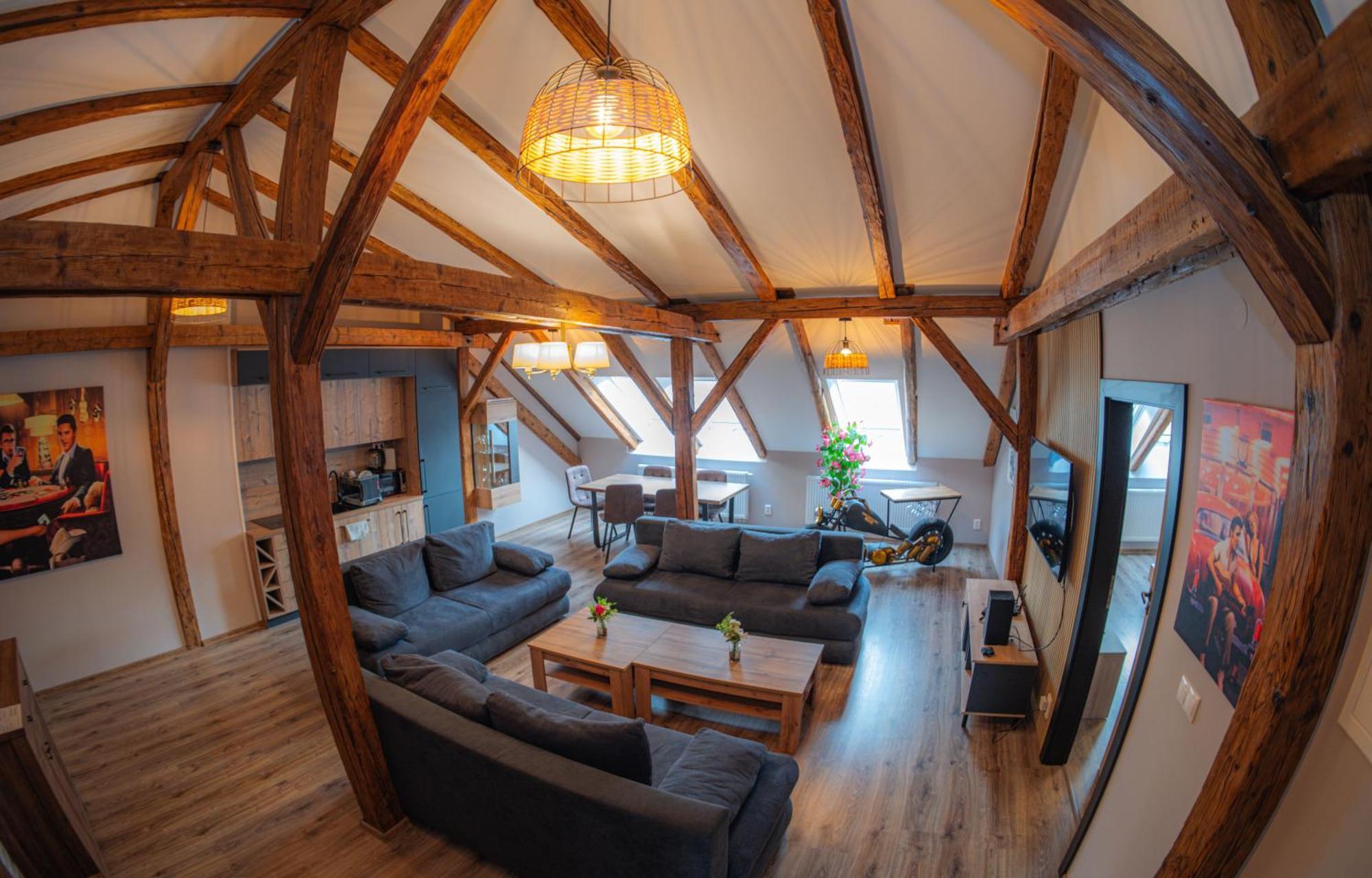 Apatman Fellini House Appartement Trenčín Buitenkant foto