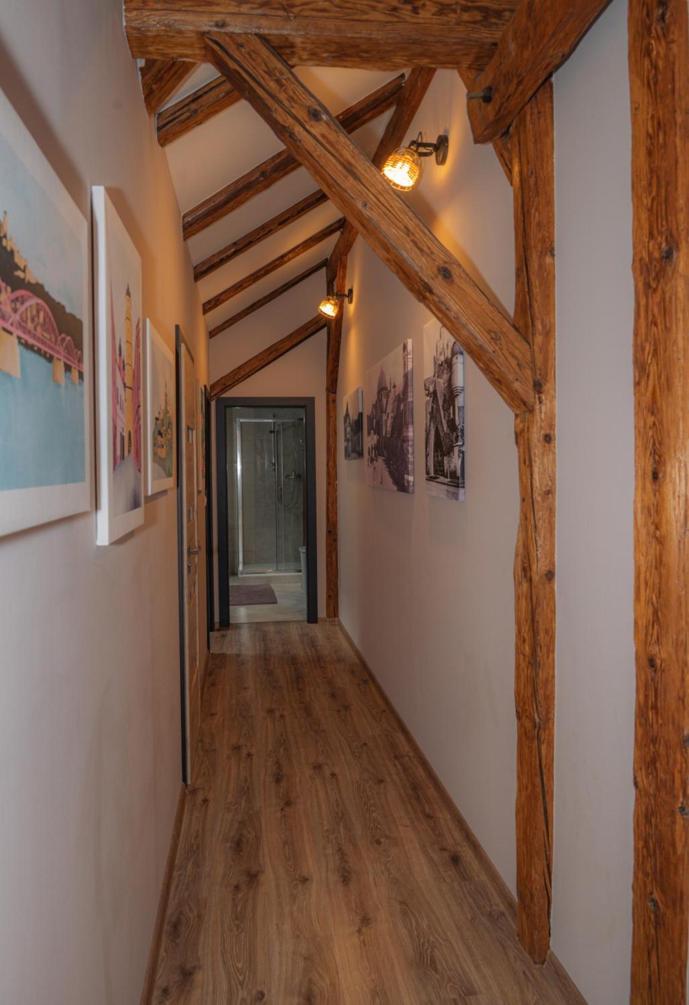 Apatman Fellini House Appartement Trenčín Buitenkant foto
