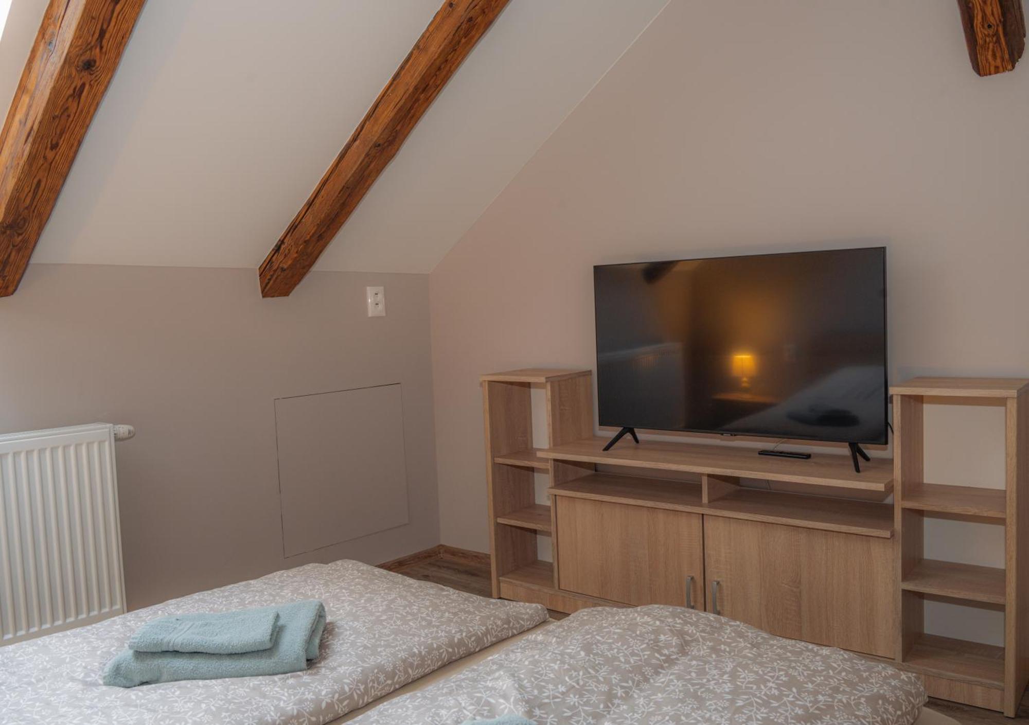 Apatman Fellini House Appartement Trenčín Buitenkant foto